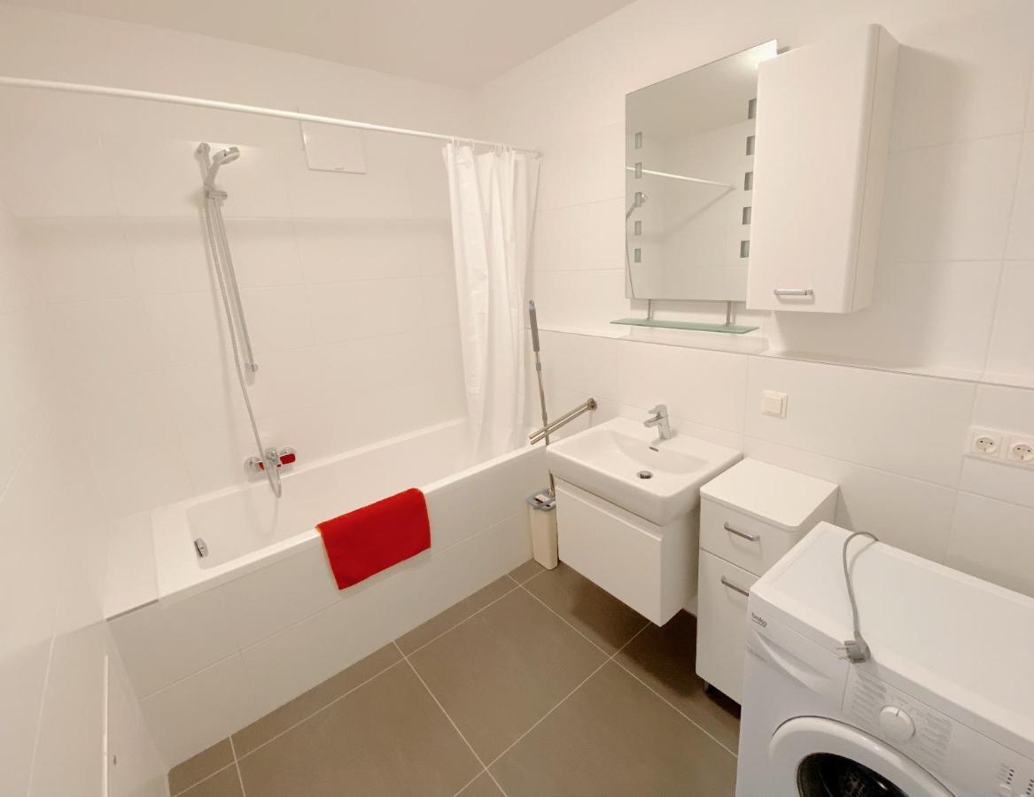 U1 Alte Donau Old Danube City Apartment 2 Wien Eksteriør billede